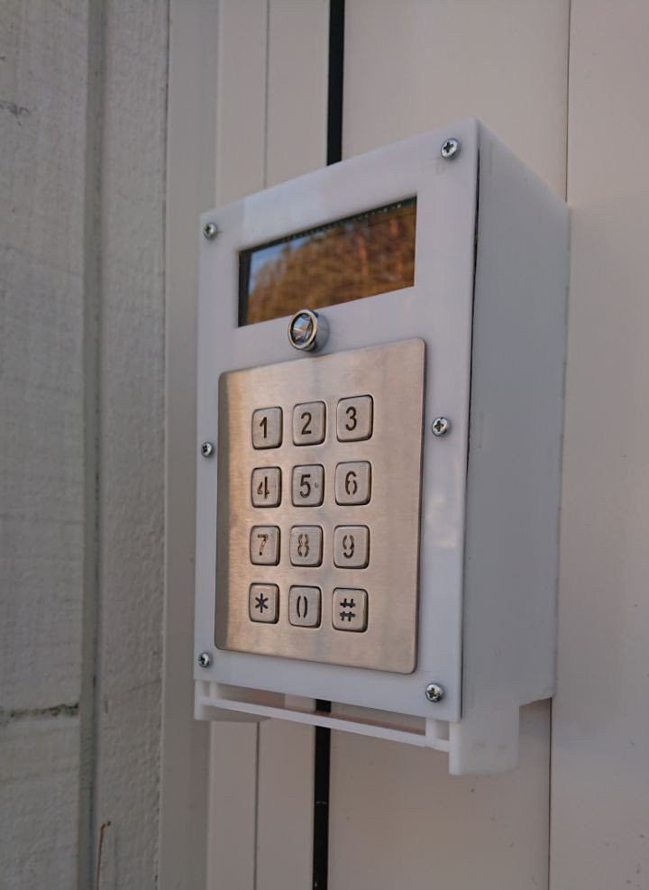 Toveri supports PIN-code keypads.